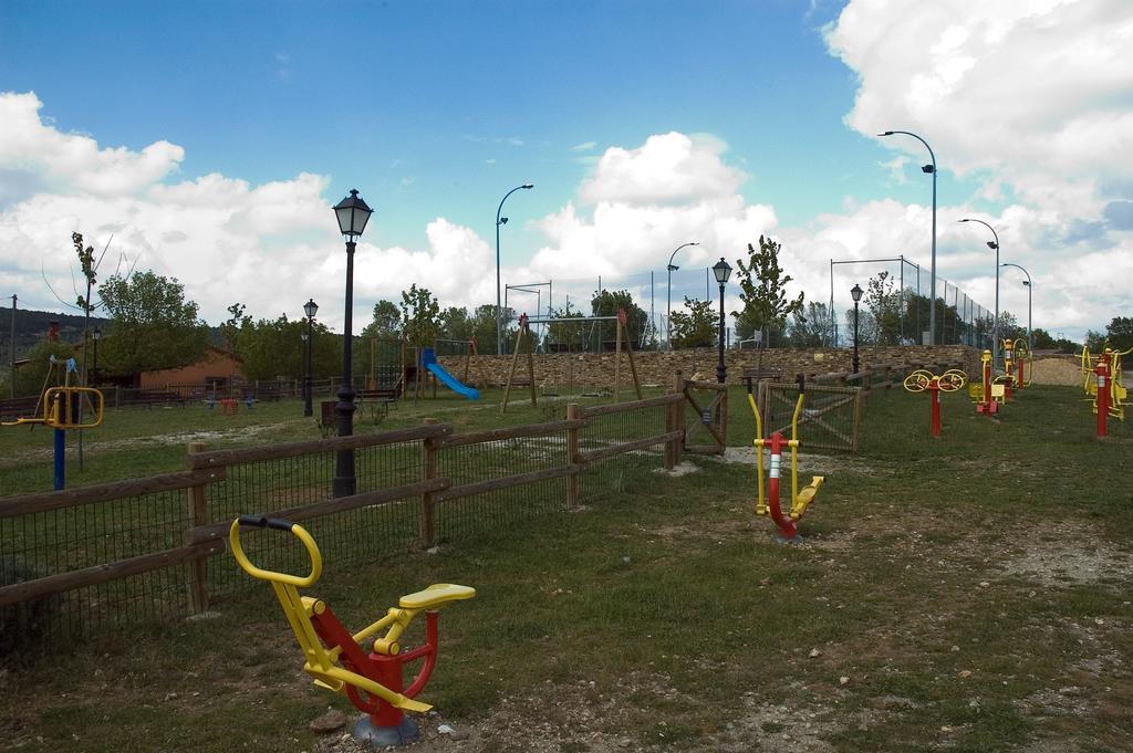 Vila El Bulin De Paredes Paredes de Buitrago Exteriér fotografie